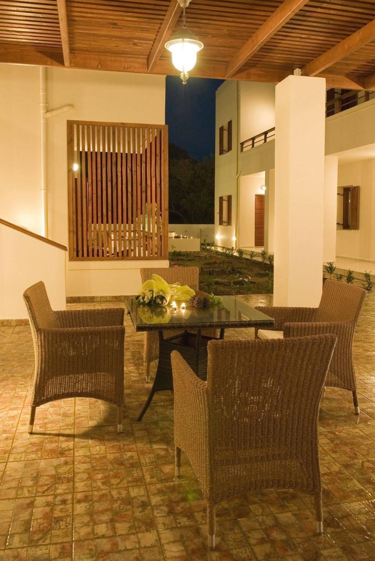 Syia Hotel Soúgia Exteriér fotografie
